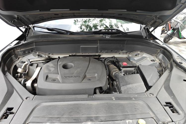 Used Volvo XC90 2020 T6 Zhiyi Luxury 7-Seater Engine Bay