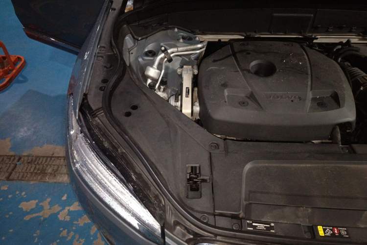 Used Volvo XC90 2020 T6 Zhiyi Luxury 7-Seater Engine Bay Right