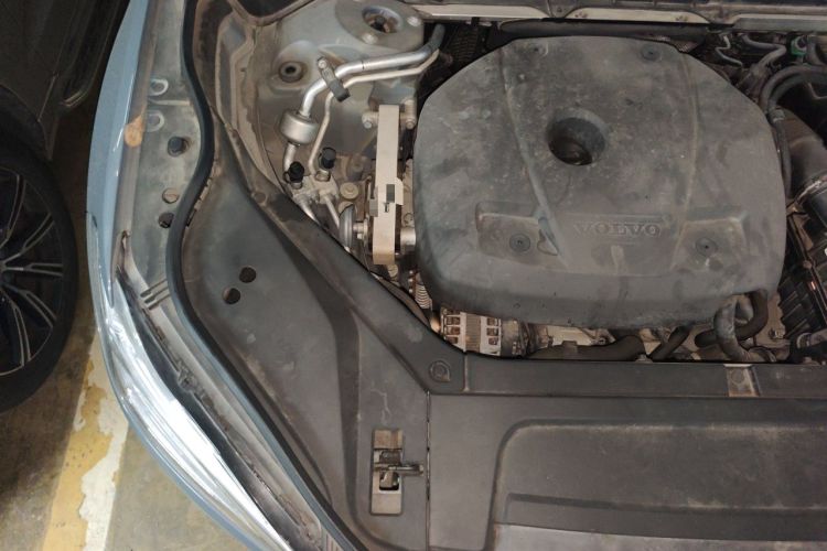 Used Volvo XC90 2020 T5 SmartDrive Luxury 7-Seater Engine Bay Right
