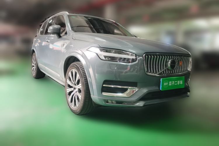 Used Volvo XC90 2020 T6 Zhiyi Luxury 7-Seater Front Right 45 Deg
