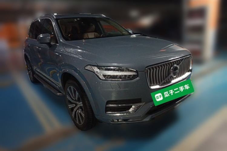 Used Volvo XC90 2020 T6 Zhiyi Luxury 7-Seater Front Right 45 Deg