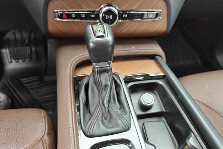 Used Volvo XC90 2020 T6 Zhiyi Luxury 7-Seater Gear Lever