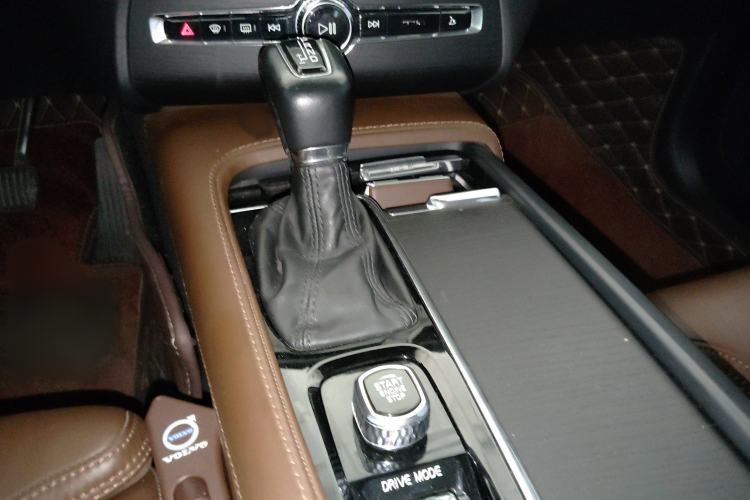 Used Volvo XC90 2020 T6 Zhiya Luxury 7-Seater Gear Lever