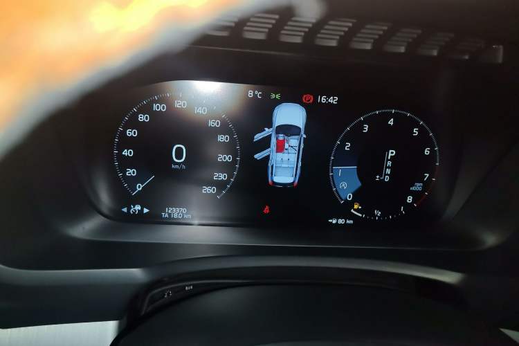 Used Volvo XC90 2020 T5 Smart Drive Luxury Edition 5 Seats Instrument Cluster
