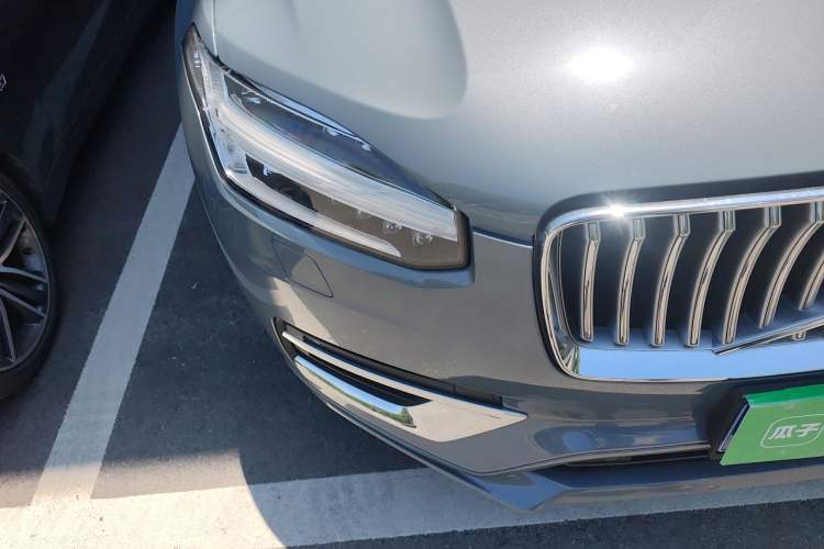 Used Volvo XC90 2020 T6 Zhiyi Luxury 7-Seater Right Front Headlight