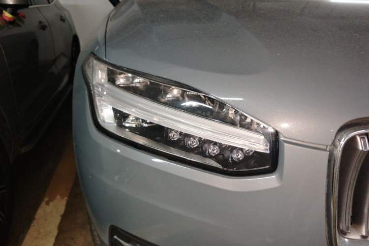 Used Volvo XC90 2020 T5 SmartDrive Luxury 7-Seater Right Front Headlight