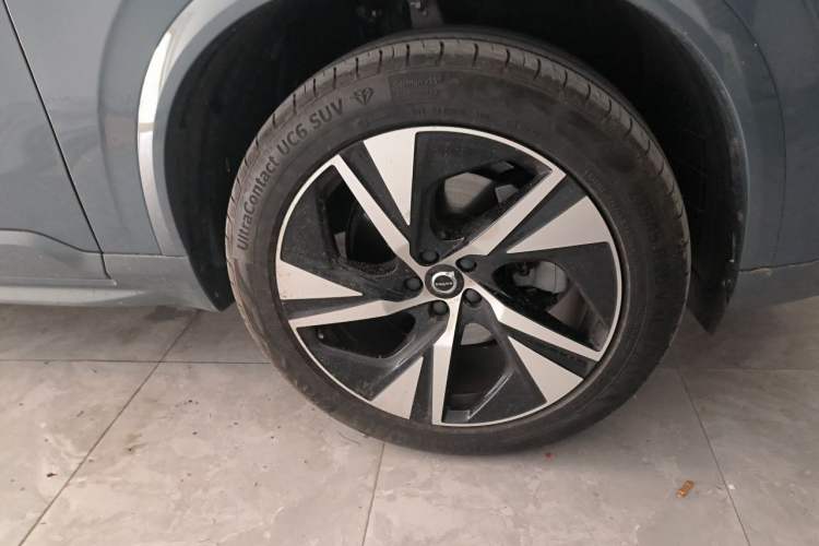 Used Volvo XC90 2020 T6 Zhiyi Sport Edition 7-Seater Right Front Wheel Hub