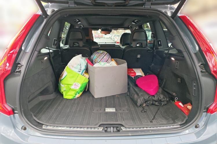 Used Volvo XC90 2020 T6 Zhiya Sport Edition 7-Seater Trunk