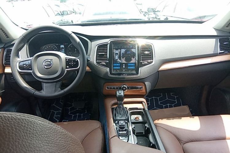 Used Volvo XC90 2020 T6 Zhiyi Luxury 7-Seater Center Console