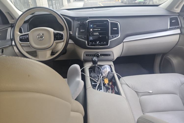 Used Volvo XC90 2020 T5 SmartDrive Luxury 7-Seater Center Console