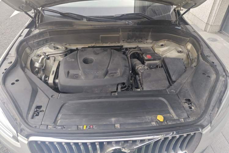 Used Volvo XC90 2020 T5 SmartDrive Luxury 7-Seater Engine Bay