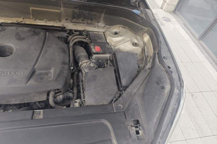 Used Volvo XC90 2020 T5 SmartDrive Luxury 7-Seater Engine Bay Left