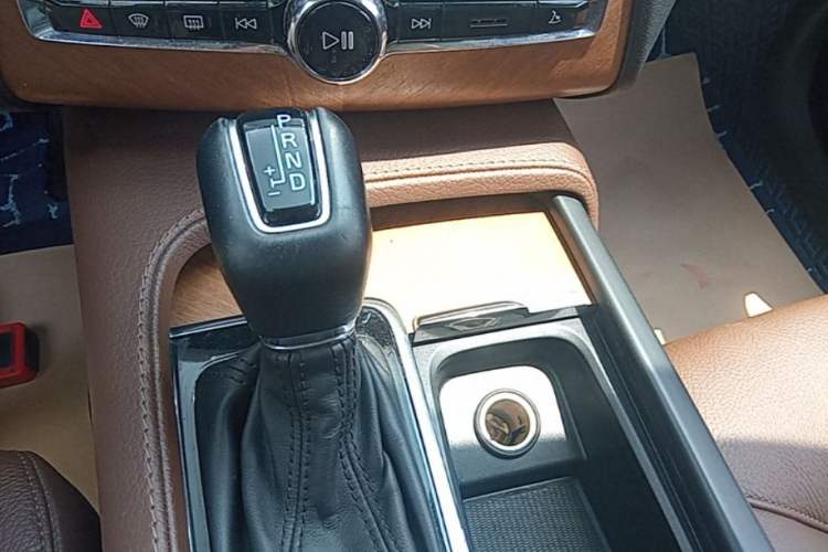 Used Volvo XC90 2020 T6 Zhiyi Luxury 7-Seater Gear Lever