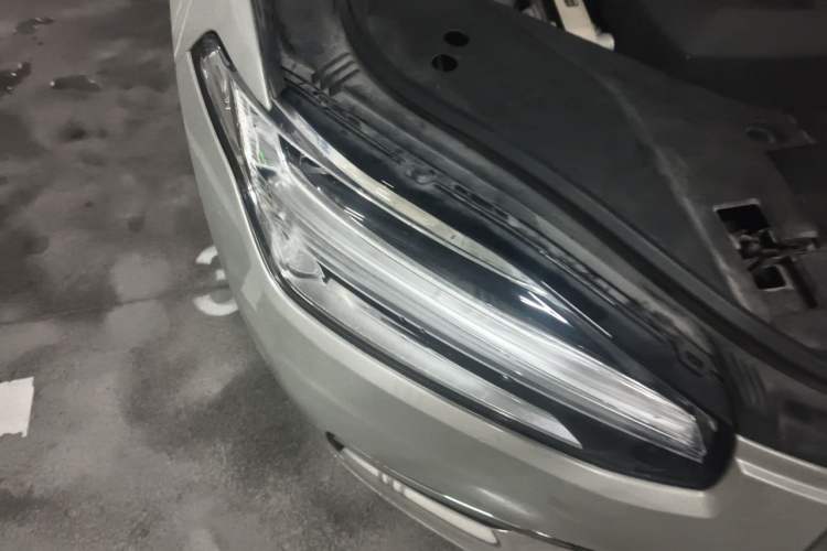 Used Volvo XC90 2020 T5 SmartDrive Luxury 7-Seater Right Front Headlight