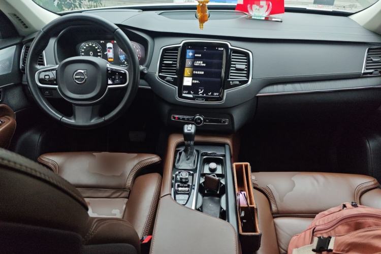 Used Volvo XC90 2020 Facelift T6 Zhiya Sport Edition 7-Seater Center Console