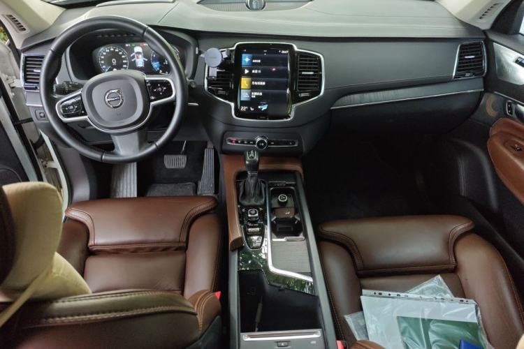 Used Volvo XC90 2020 T6 Zhiya Luxury 7-Seater Center Console