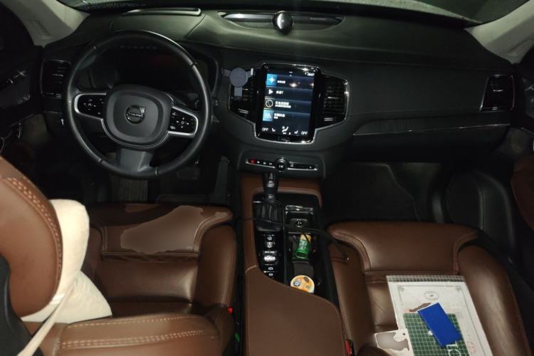 Used Volvo XC90 2020 T6 Zhiya Luxury 7-Seater Center Console