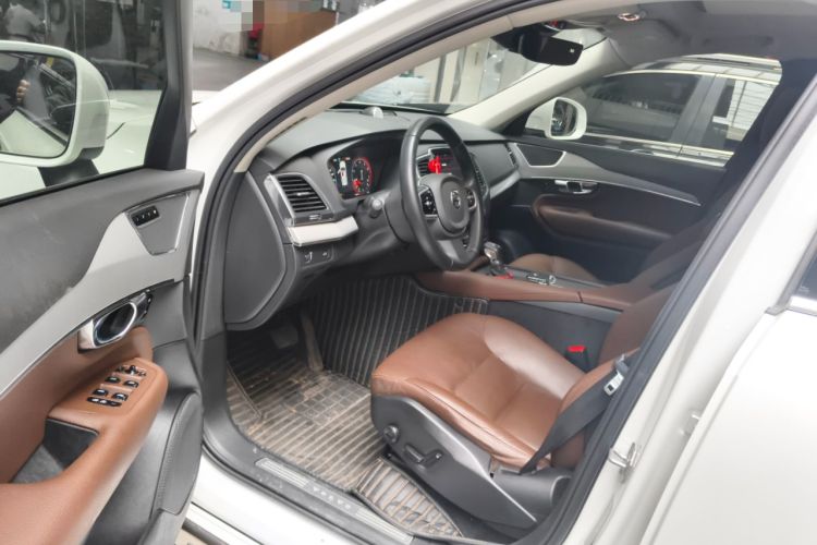 Used Volvo XC90 2020 T5 Smart Drive Luxury Edition 5 Seats Driver Seat