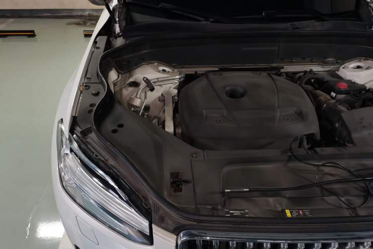 Used Volvo XC90 2020 T6 Zhiyi Luxury 7-Seater Engine Bay Right