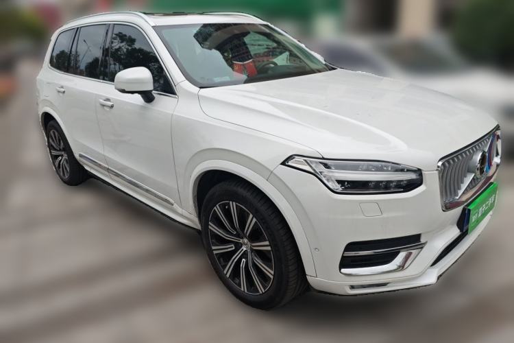 Used Volvo XC90 2020 Facelift T6 Zhiya Sport Edition 7-Seater Front Right 45 Deg