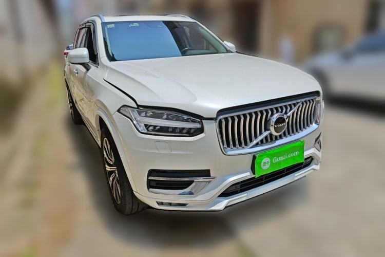 Used Volvo XC90 2020 T6 Zhiyi Luxury 7-Seater Front Right 45 Deg