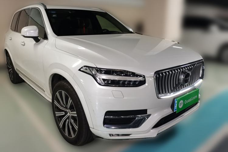 Used Volvo XC90 2020 T6 Zhiyi Luxury 7-Seater Front Right 45 Deg