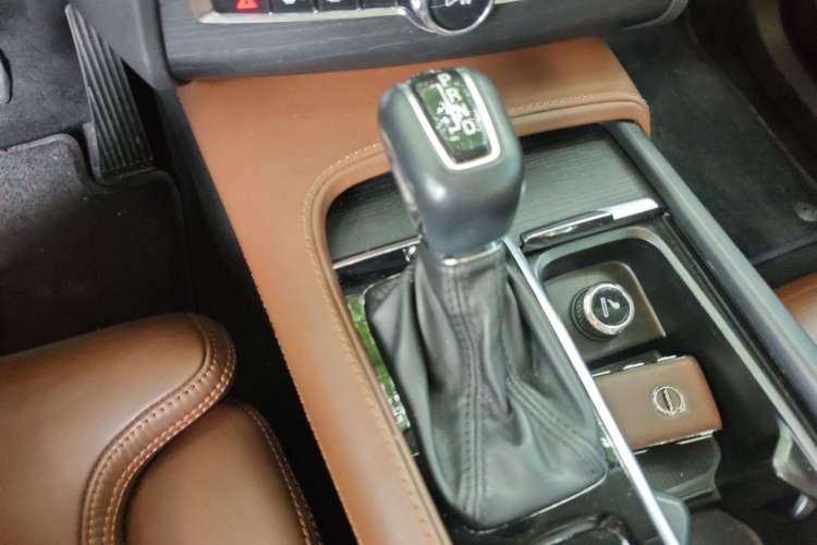 Used Volvo XC90 2020 T6 Zhiya Luxury 7-Seater Gear Lever