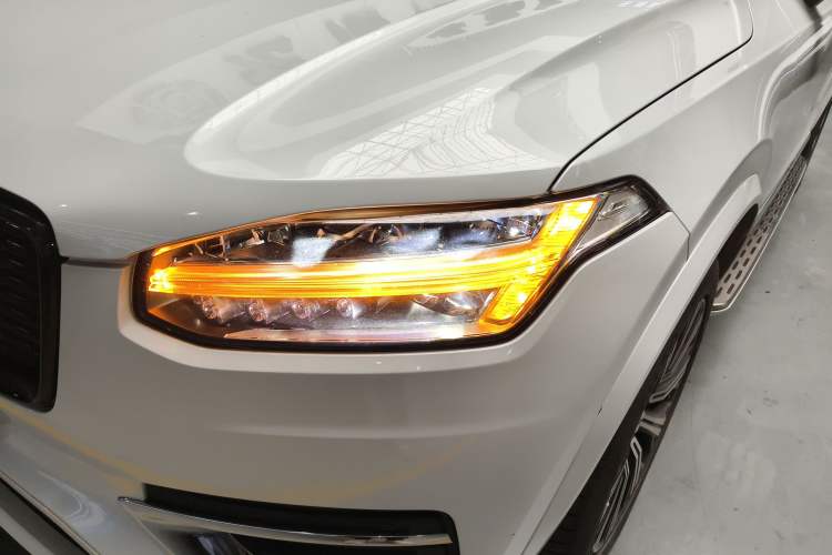 Used Volvo XC90 2020 T5 Smart Drive Luxury Edition 5 Seats Left Front Headlight