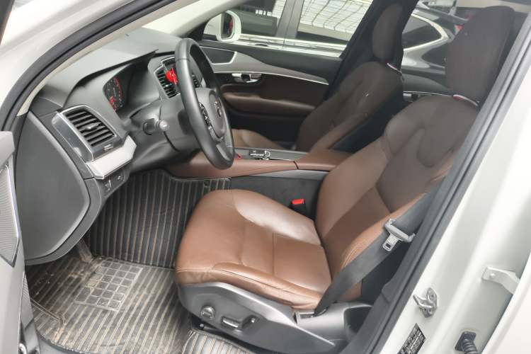 Used Volvo XC90 2020 T5 Smart Drive Luxury Edition 5 Seats Left Front Seat