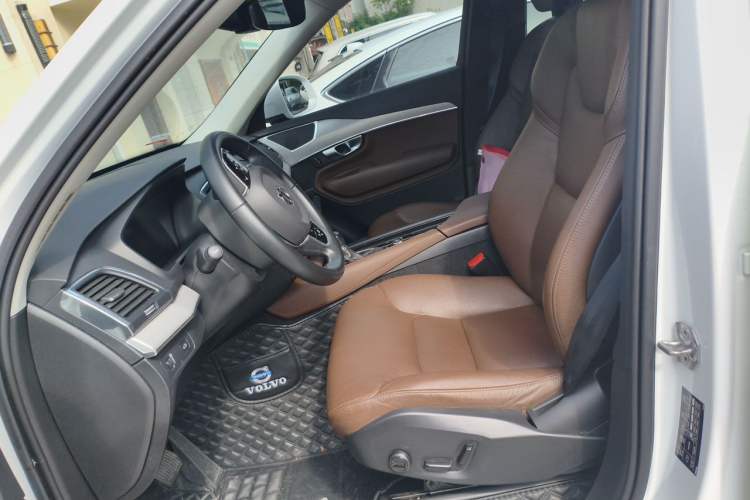 Used Volvo XC90 2020 T5 SmartDrive Luxury 7-Seater Left Front Seat
