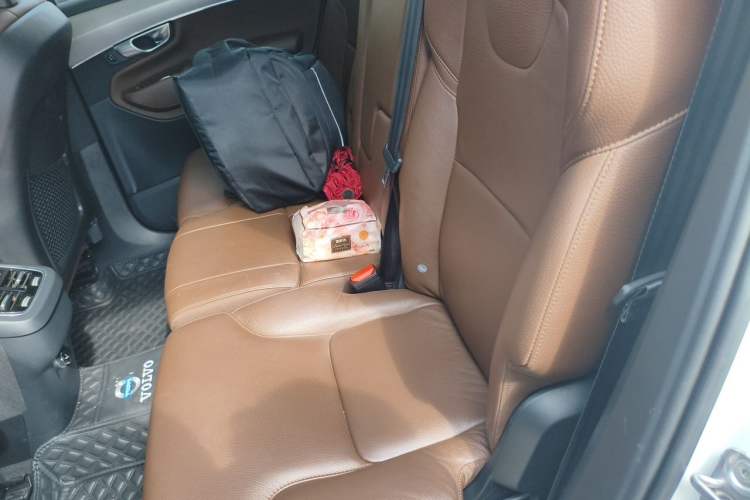 Used Volvo XC90 2020 T5 SmartDrive Luxury 7-Seater Left Rear Seat