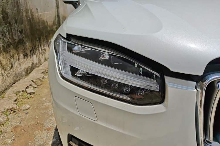 Used Volvo XC90 2020 T6 Zhiyi Luxury 7-Seater Right Front Headlight