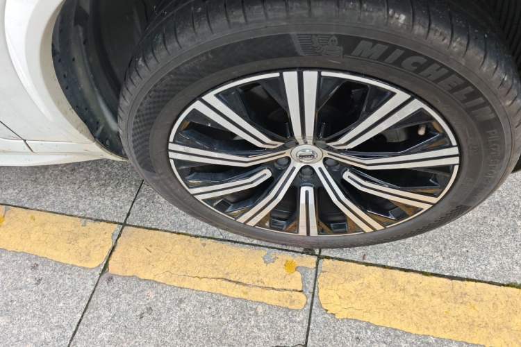 Used Volvo XC90 2020 T6 Zhiya Luxury 7-Seater Right Front Wheel Hub