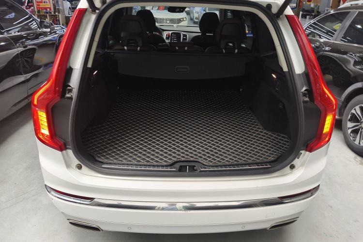 Used Volvo XC90 2020 T5 Smart Drive Luxury Edition 5 Seats Trunk