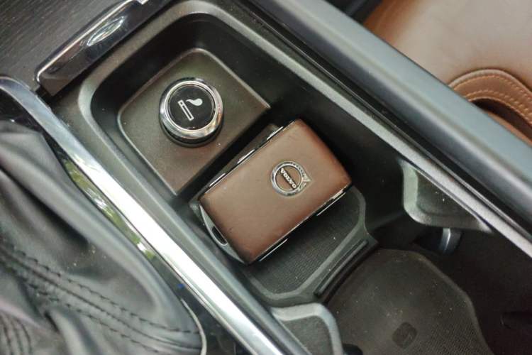 Used Volvo XC90 2020 T6 Zhiya Luxury 7-Seater Vehicle Key