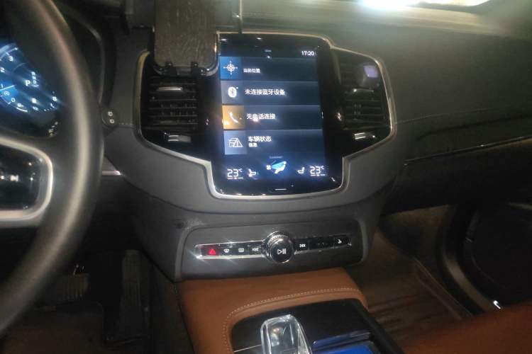 Used Volvo XC90 2021 B6 Luxury Smart Edition 7-Seater Audio And AC Panel