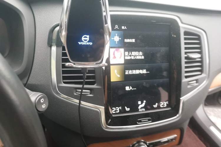 Used Volvo XC90 2021 B5 SmartDrive Luxury Edition 5-seater Audio And AC Panel