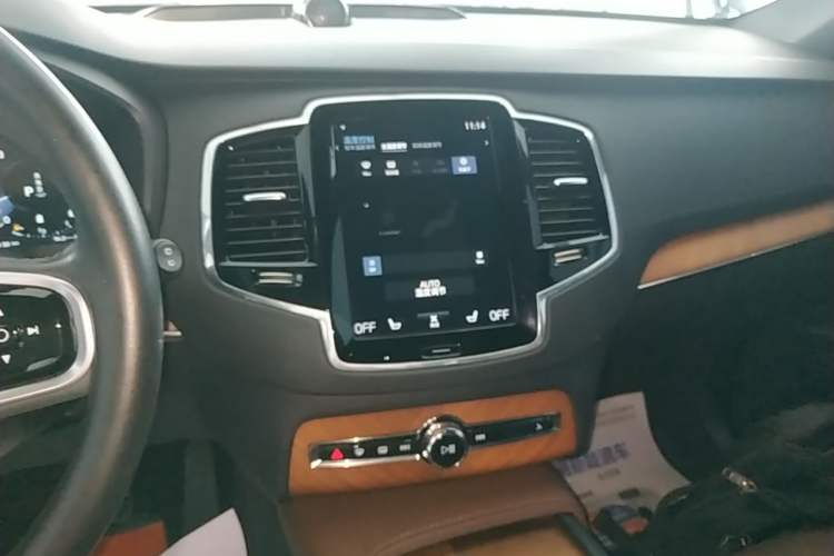 Used Volvo XC90 2021 B6 Zhiyi Luxury Edition 7-Seater Audio And AC Panel