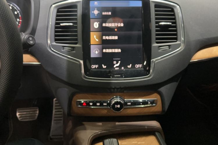 Used Volvo XC90 2021 B5 SmartDrive Luxury Edition 5-seater Audio And AC Panel