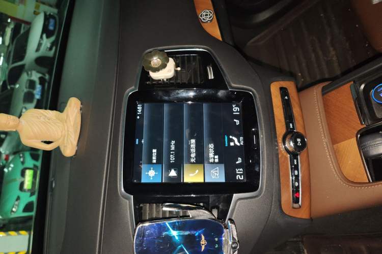 Used Volvo XC90 2021 B6 Zhiyi Luxury Edition 7-Seater Audio And AC Panel