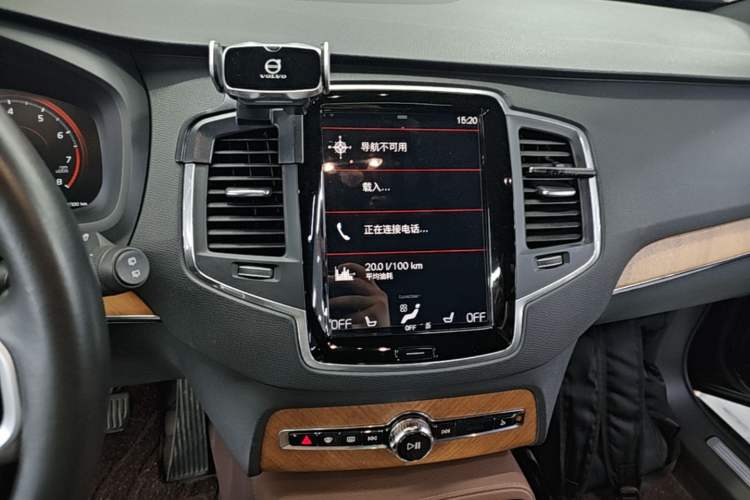 Used Volvo XC90 2021 B5 SmartDrive Luxury Edition 5-seater Audio And AC Panel