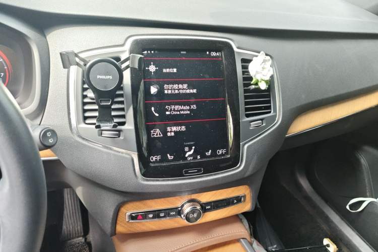 Used Volvo XC90 2021 B5 SmartDrive Luxury Edition 5-seater Audio And AC Panel