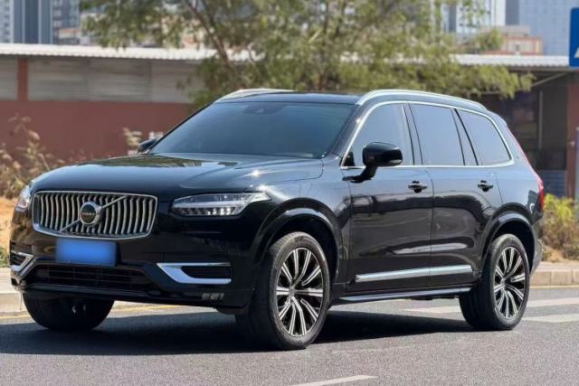Ojetý Volvo XC90 2021 B5 SmartDrive Luxury Edition 7 Seats