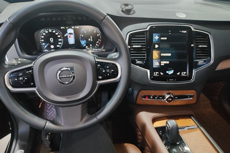 Used Volvo XC90 2021 B6 Zhiyi Luxury Edition 7-Seater Center Console