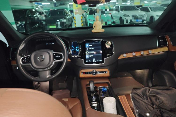 Used Volvo XC90 2021 B6 Zhiyi Luxury Edition 7-Seater Center Console