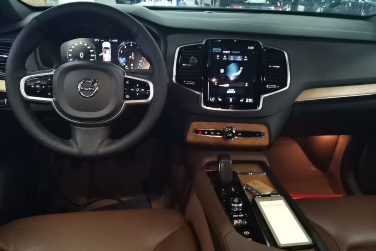 Used Volvo XC90 2021 B6 Zhiyi Luxury Edition 7-Seater Center Console