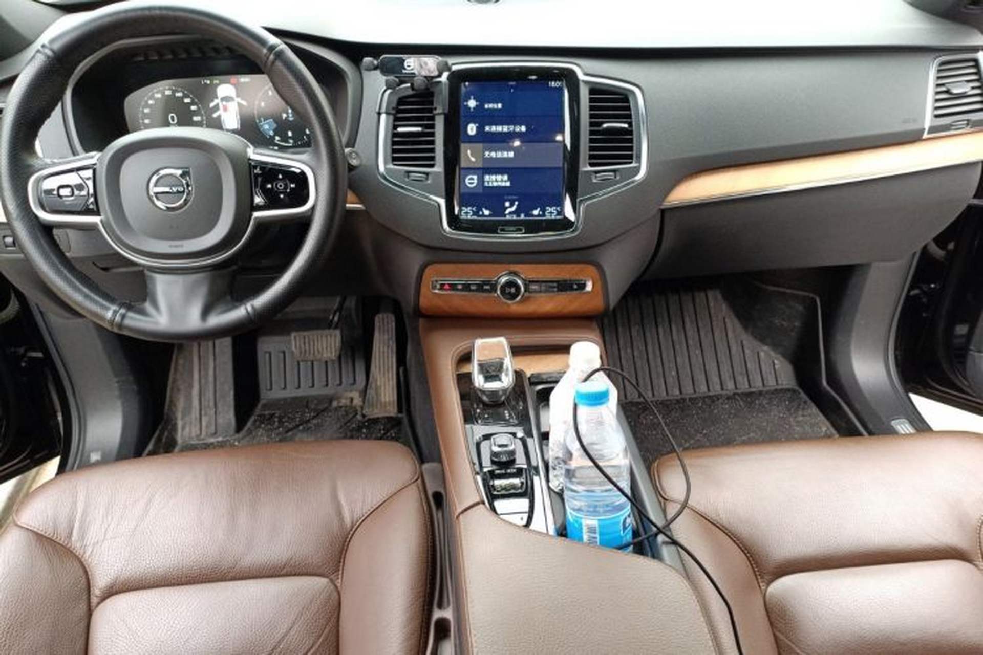 Used Volvo XC90 2021 B5 SmartDrive Luxury Edition 5-seater Center Console