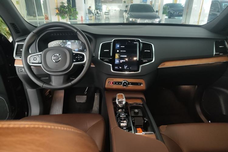 Used Volvo XC90 2021 B6 Zhiyi Luxury Edition 7-Seater Center Console