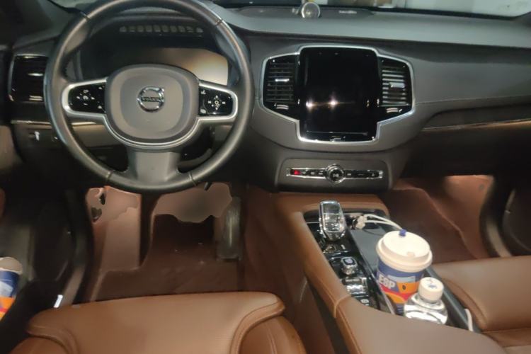 Used Volvo XC90 2021 B6 Luxury Smart Edition 7-Seater Center Console