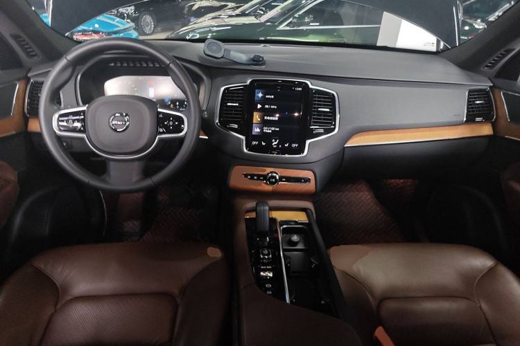 Used Volvo XC90 2021 B6 Zhiyi Luxury Edition 7-Seater Center Console